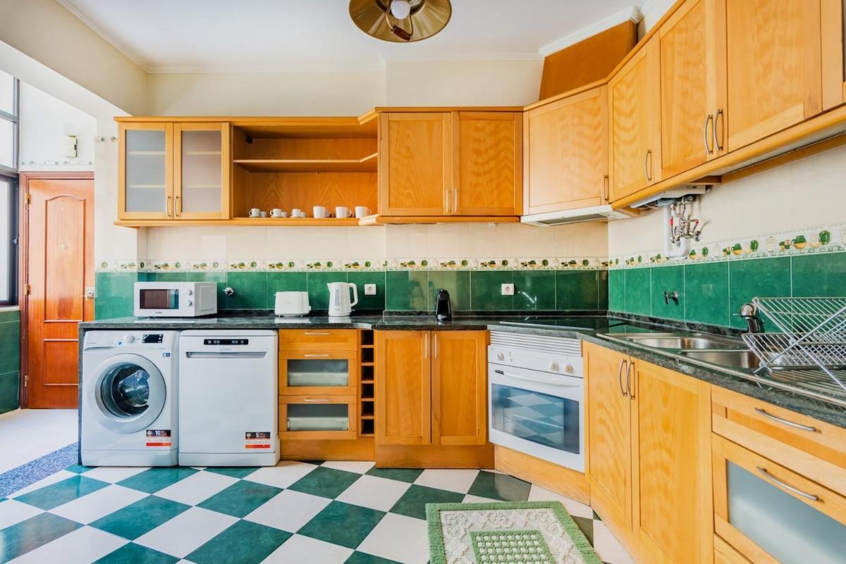 Marques De Pombal Classical Living Apartment *